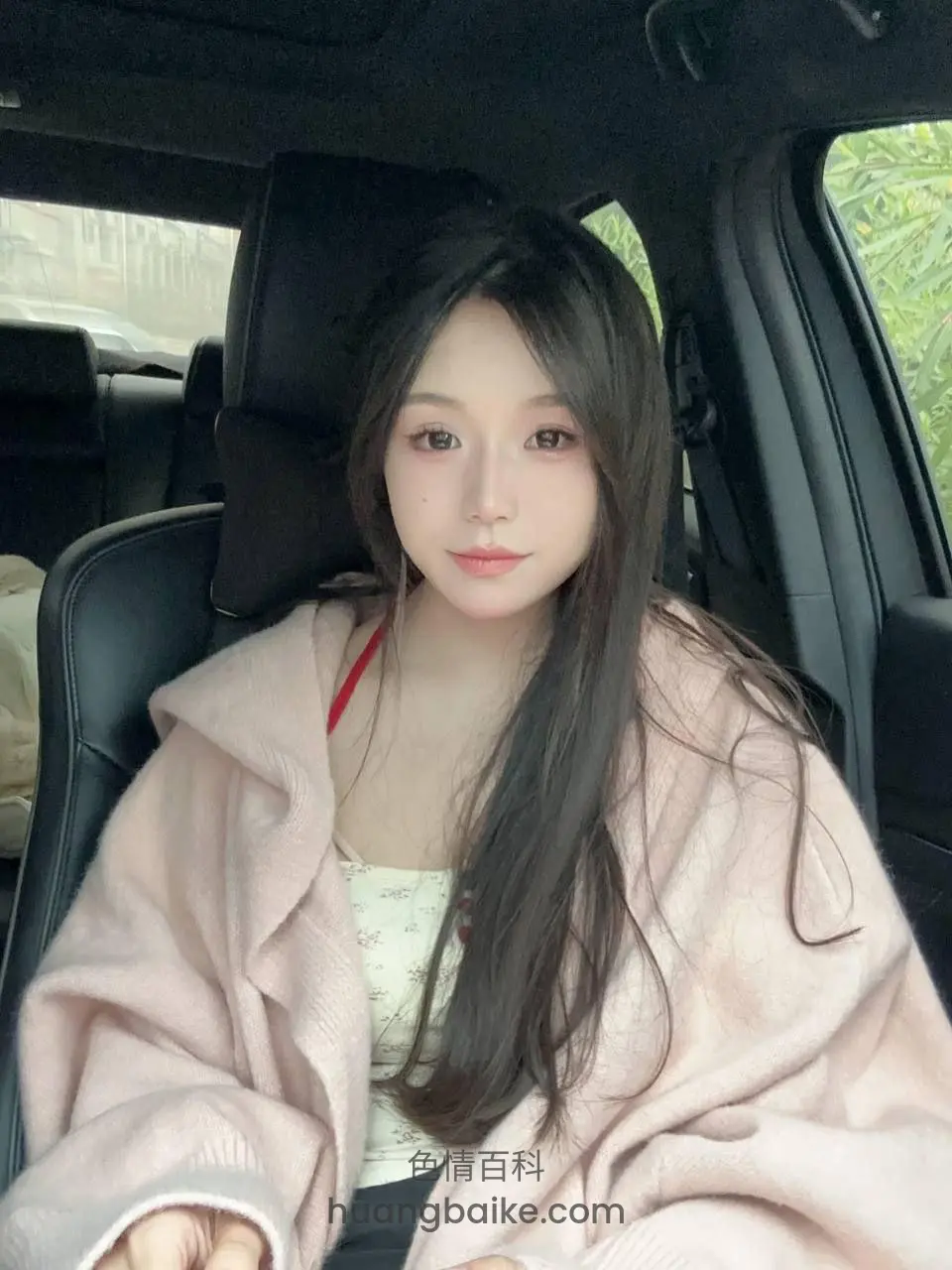 车后座回头看镜头