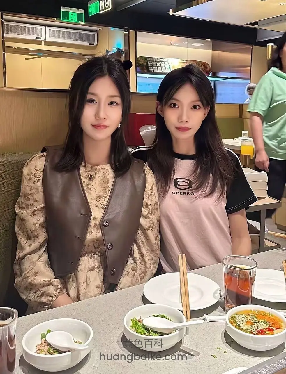 日本留学卖逼内幕！微胖肉感小坦克拥有夸张巨乳，驾驶快感爆棚，在日期间自慰视频