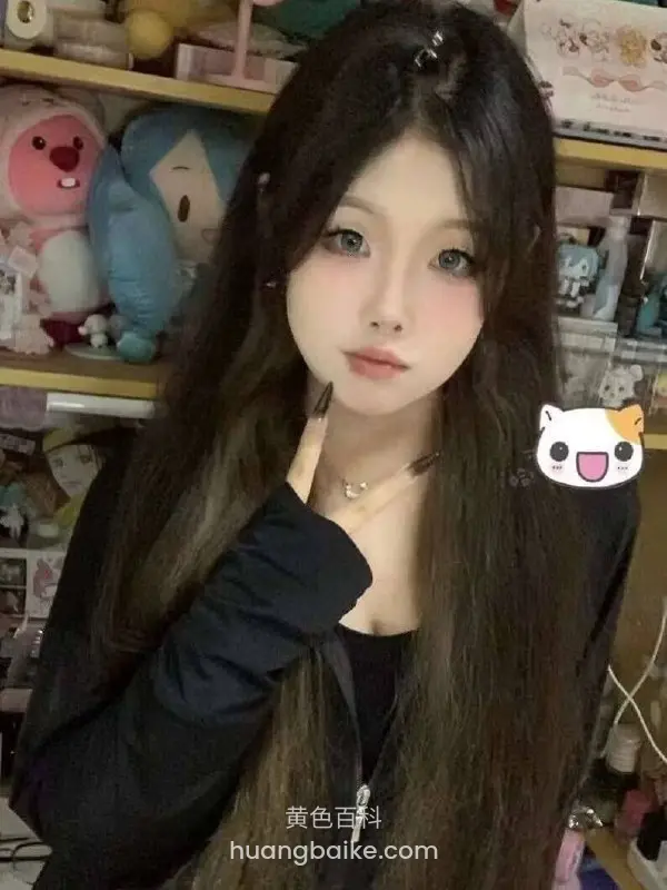 长着极高颜值和乖巧可爱面孔的女大学生被金主包下来后慢慢被养成更听话