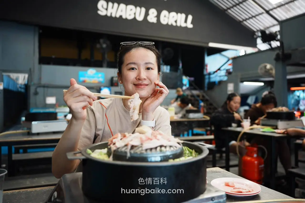 餐厅举筷子吃火锅 SHABU & GRILL