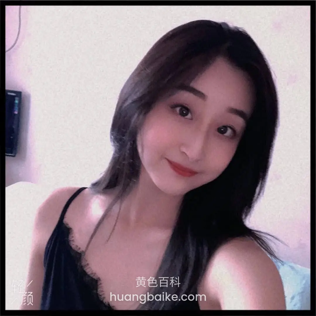 抖音小网红大学生不太聪明的亚子各种自拍图片视频合集和线下金主私拍