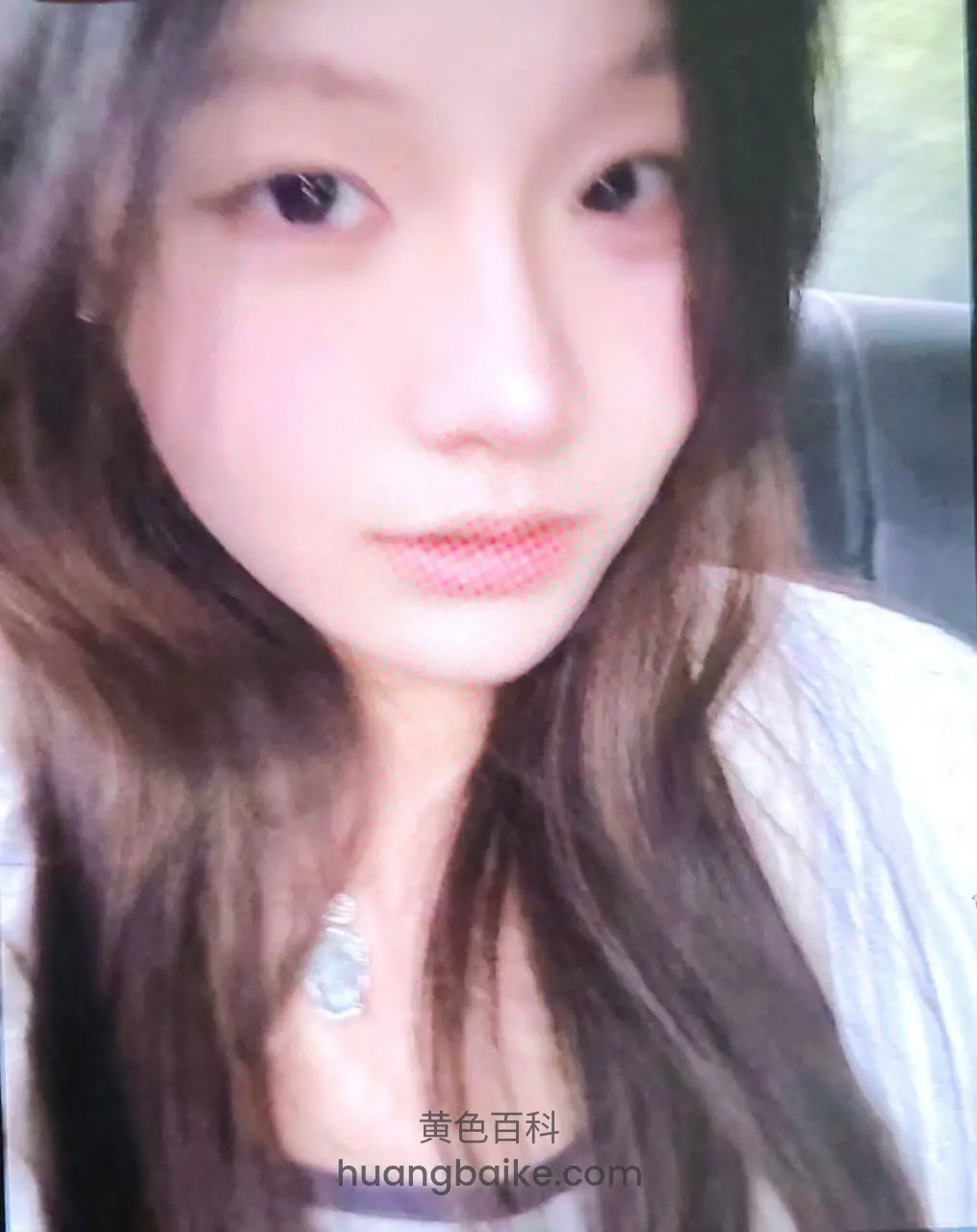 车里自拍怼着脸