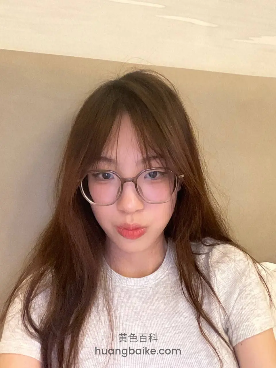 闭眼微笑
