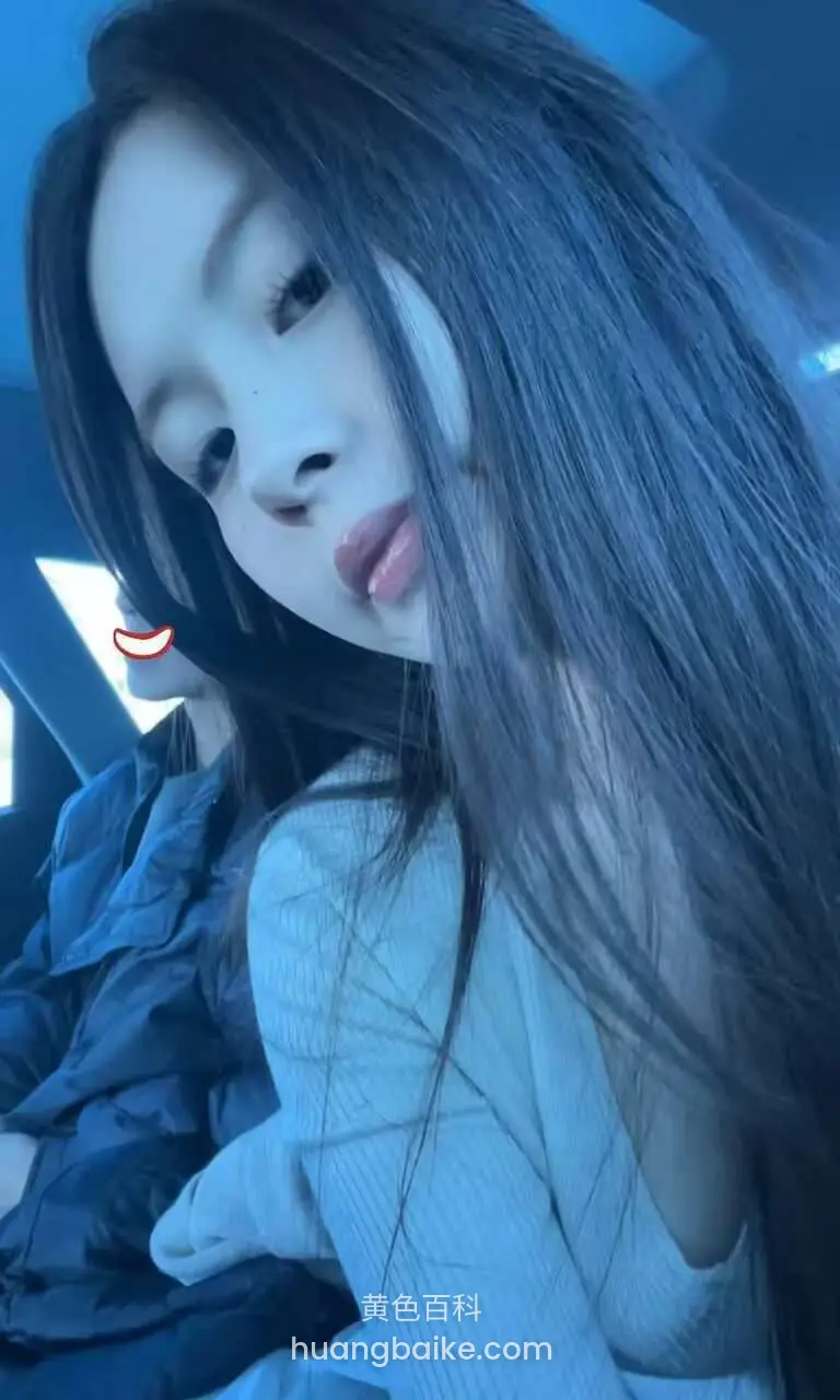 美穴被阿黑颜狠狠操开，子宫口狂喷淫水，彻底沦为对象专属肉便器。
