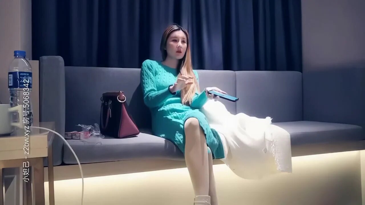 探花大奶漂亮小姐姐技術了得69吃棒棒令小哥很快便射了