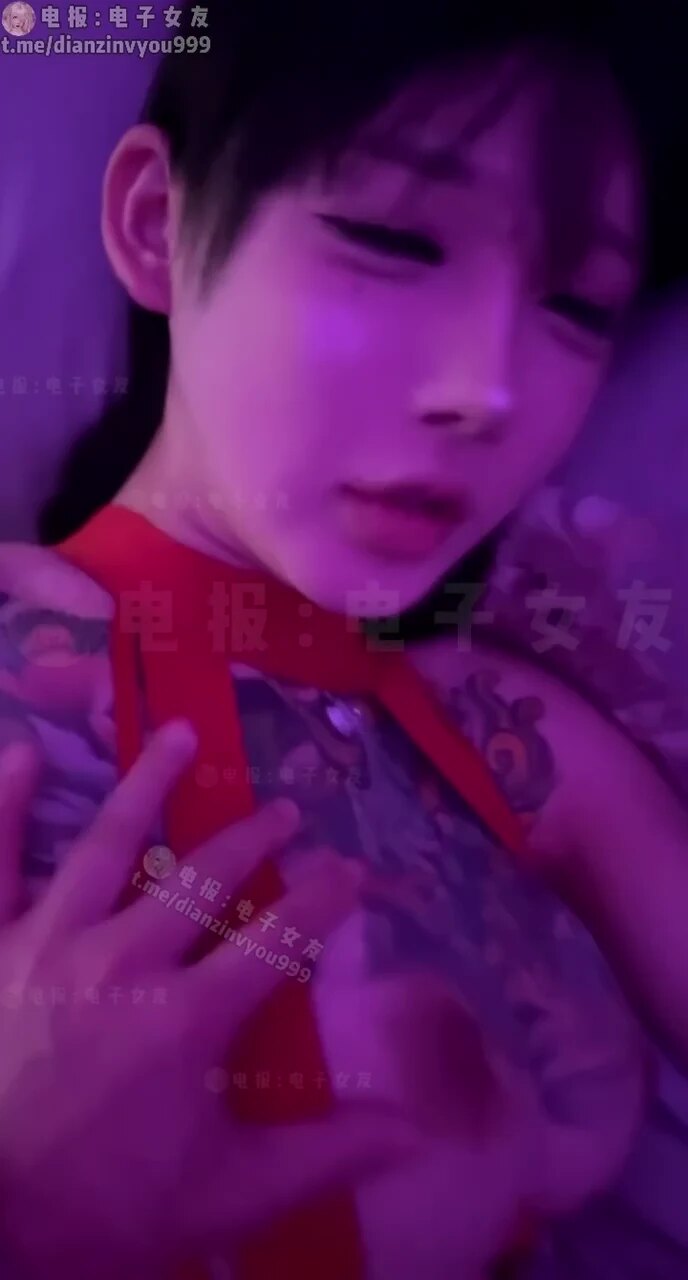 抖音 mo你别哭 猛操骚逼干的嗷嗷直叫