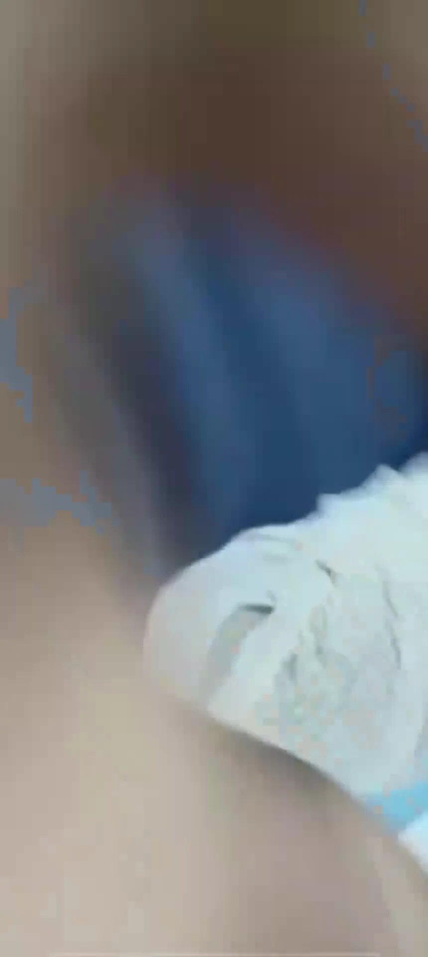 她非常顶级，会配合你的倒计时，吐舌用嘴去接，喜欢一对一视频的新人可以下载APP选择喜欢的妹子共度春宵。