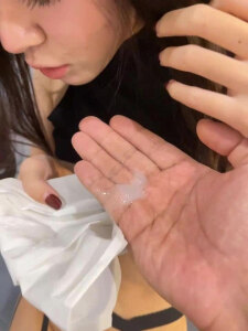 黑丝高跟人妻约单男后身体反差很大