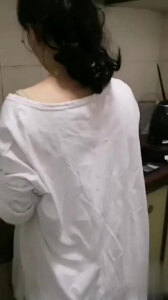 厨房后妈做饭时被直接后入肥臀