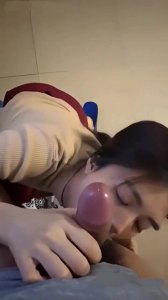 人美胸大小姐姐被抓来口交
