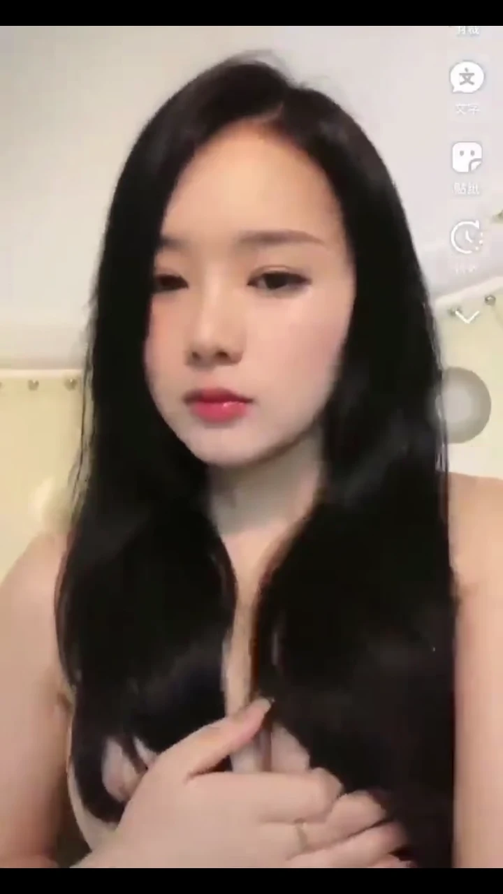 富家御姐颜值太犯规了 明明看着清冷结果超爱被后入 两个女人一起伺候