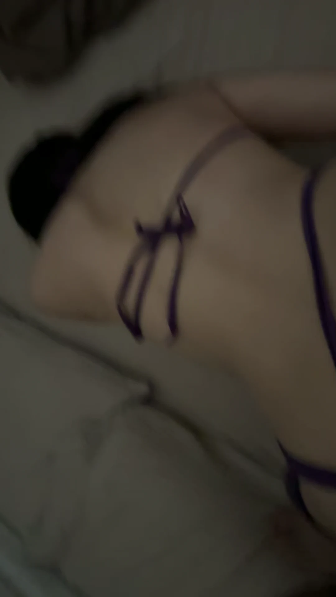 大学生嫩妹，粉嫩小骚逼被操到喷水浪叫不止，骚穴狂吞鸡巴，媚眼如丝