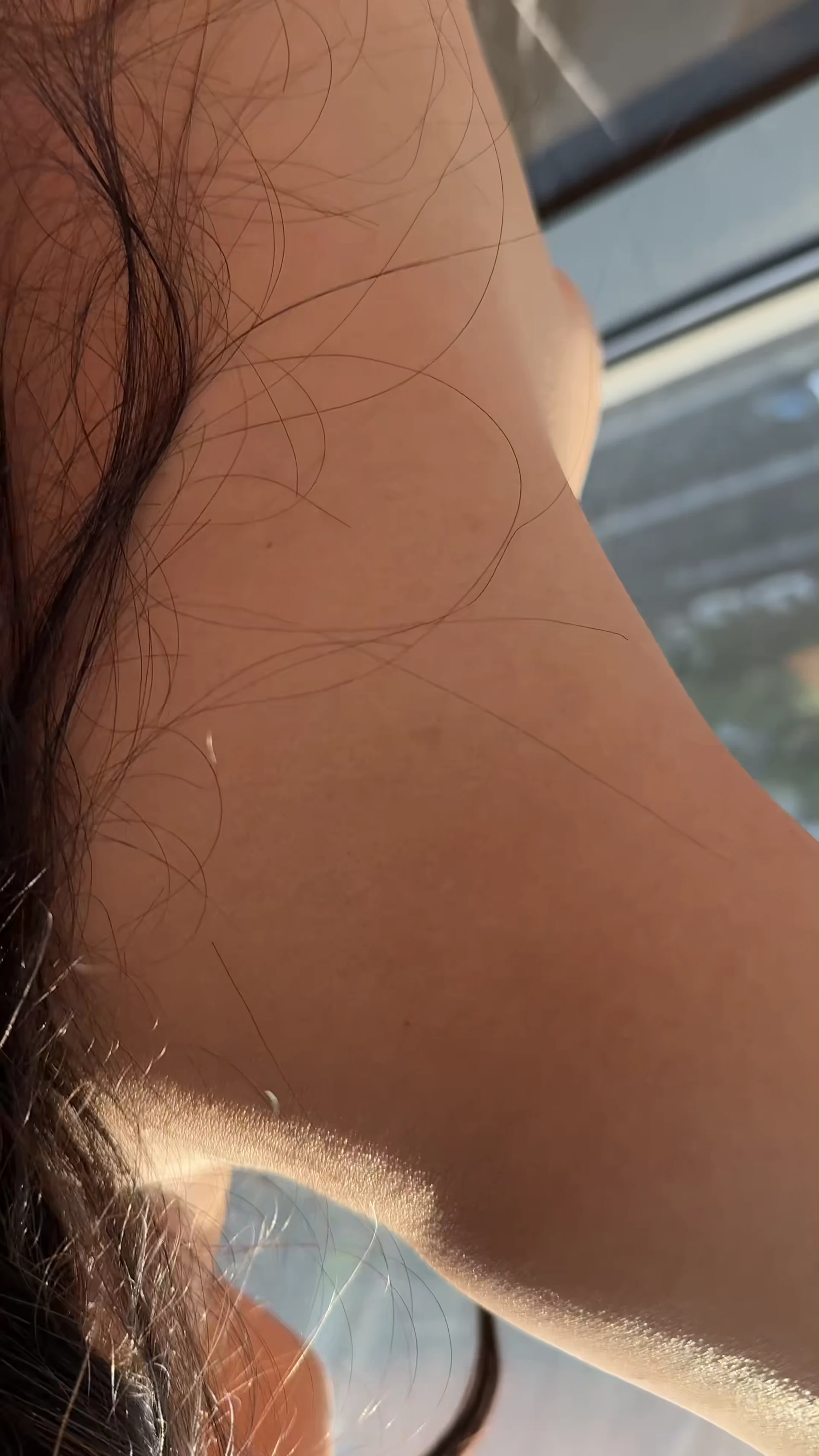 校花女友被操到高潮连连，巨乳晃荡淫叫求精，大学情侣的激情性爱喷射满床。